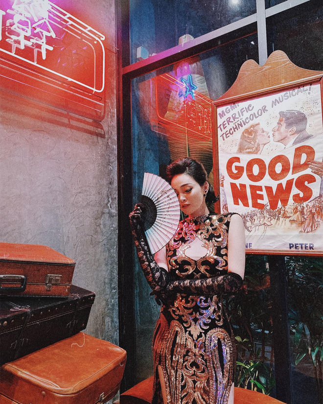 Hội bạn thân hot mom của Ngọc Mon: Lên đồ mừng sinh nhật như poster phim TVB, các ông chồng cũng chịu khó đu đưa diễn xuất - Hình 5