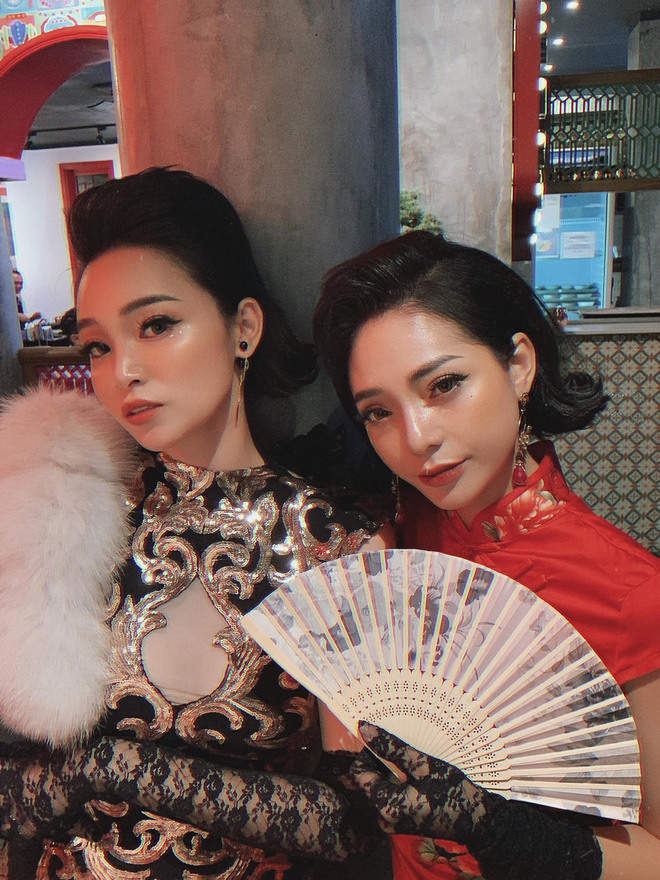 Hội bạn thân hot mom của Ngọc Mon: Lên đồ mừng sinh nhật như poster phim TVB, các ông chồng cũng chịu khó đu đưa diễn xuất - Hình 9