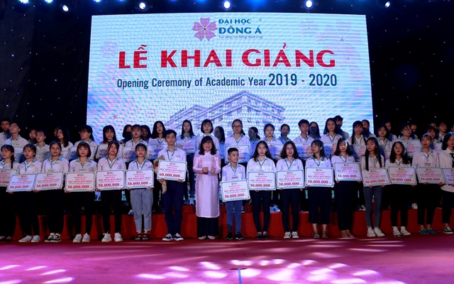 Nhiều suất học bổng khuyến học dành cho sinh viên Đà Nẵng - Hình 1