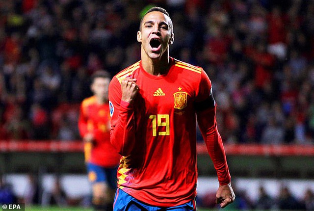 Rodrigo và Alcacer lập cú đúp, Tây Ban Nha toàn thắng cả 6 trận - Hình 1