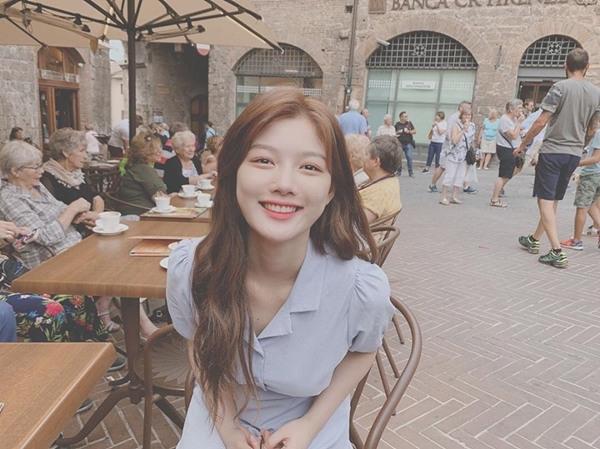 Sao nhí xinh nhất xứ Hàn Kim Yoo Jung khoe vẻ đẹp ngọt ngào đáng ngưỡng mộ - Hình 1