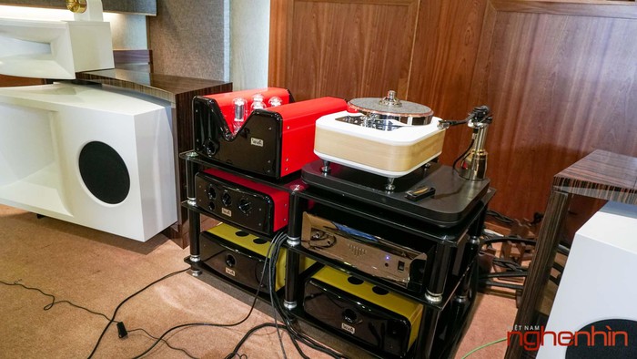 Trên tay loa kèn Viva Audio Nuda tại Việt Nam - Hình 13