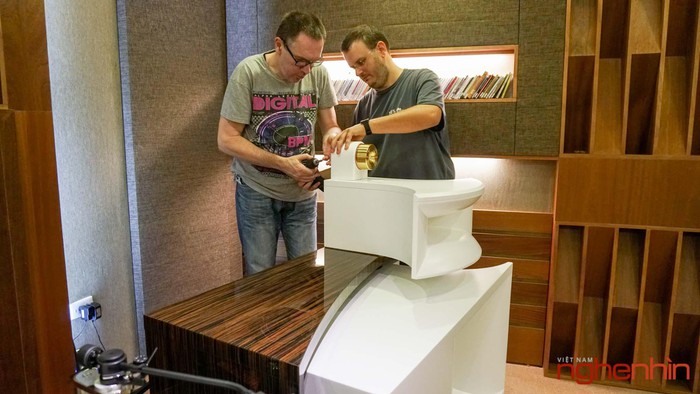 Trên tay loa kèn Viva Audio Nuda tại Việt Nam - Hình 5