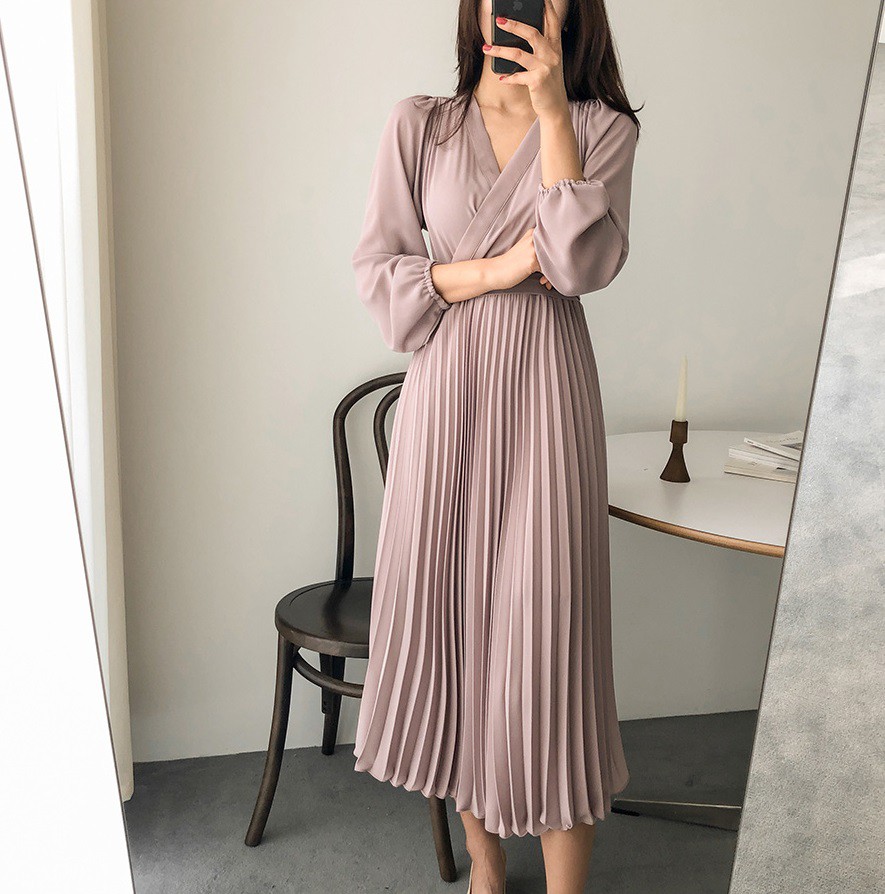 Trông cũng đơn giản mà sao diện lên sang chảnh hết sức, đây là 4 ý tưởng diện đồ nàng công sở không thể bỏ qua - Hình 5