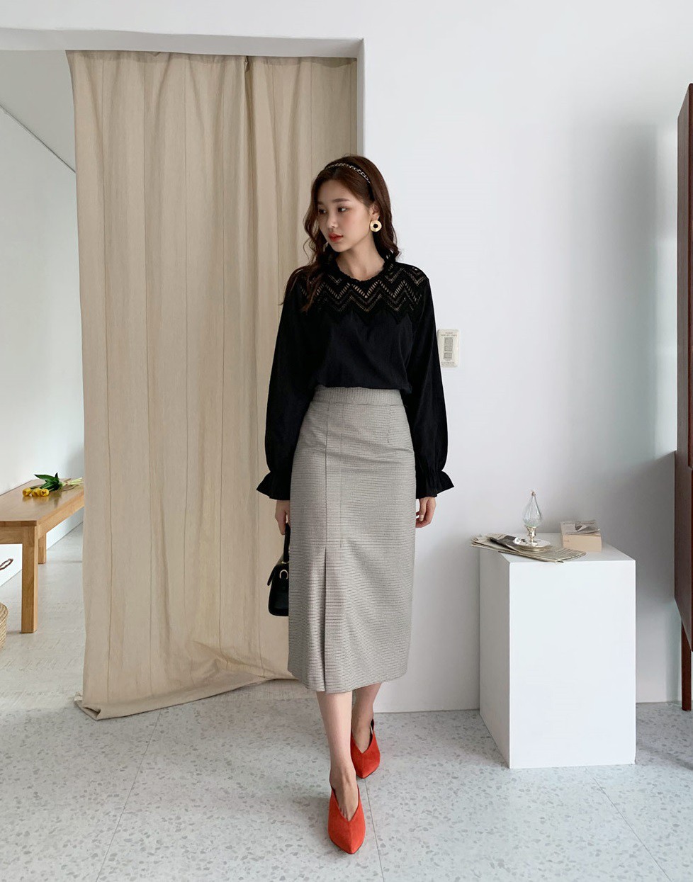 Trông cũng đơn giản mà sao diện lên sang chảnh hết sức, đây là 4 ý tưởng diện đồ nàng công sở không thể bỏ qua - Hình 12