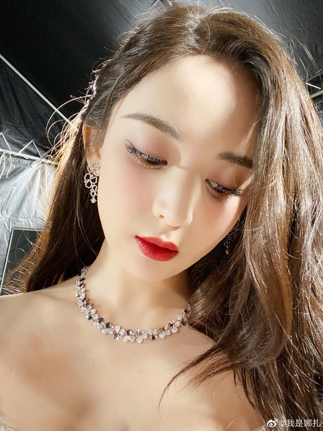 Ảnh đời thường của Cổ Lực Na Trát - Hình 2