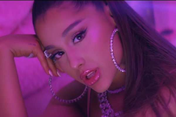 Ariana Grande tự phá kỉ lục về lượt nghe hàng tháng trên Spotify! - Hình 1