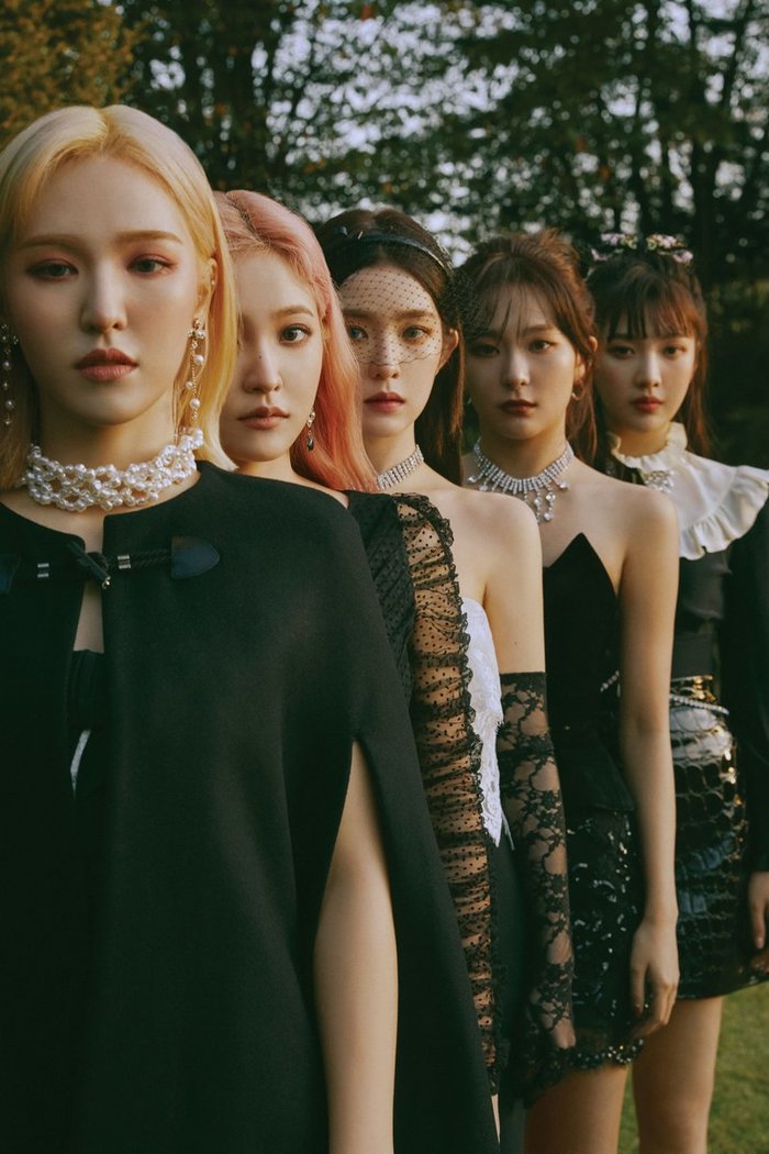 BXH Billboard World Albums tuần này: Tất cả đại diện Kpop trong top 15 đều là gà cưng của SM và Big Hit - Hình 3