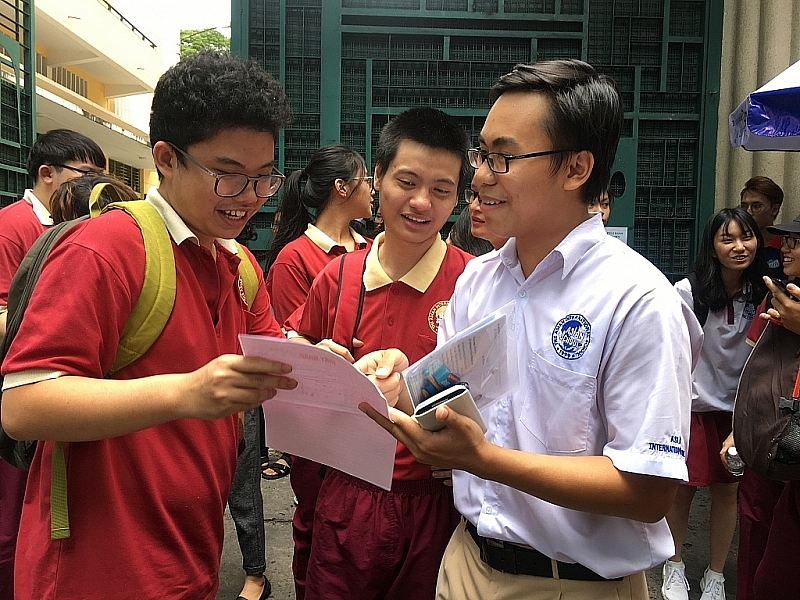 Đại học khu vực phía Nam đua nhau tuyển sinh sớm - Hình 1