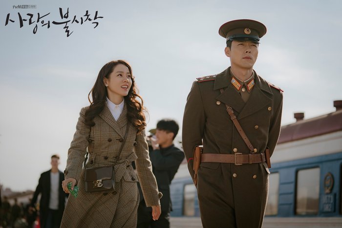 Knet đoán Hyun Bin - Son Ye Jin là cặp đôi 01/01/2020 của Dispatch, nhưng vẫn hóng thành viên BTS - Hình 10