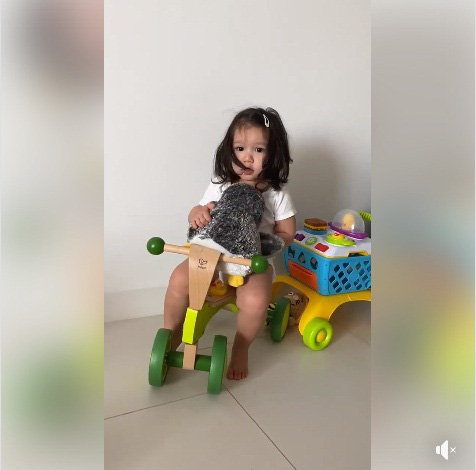 Những hoạt động đầu tiên của hội hot mom, hot face trên mạng xã hội khi năm mới 2020 vừa bước sang - Hình 13