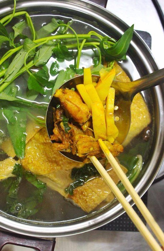 Rủ nhau đi ăn lẩu ếch Lee Tống ngon nức tiếng Hà Nội - Hình 4