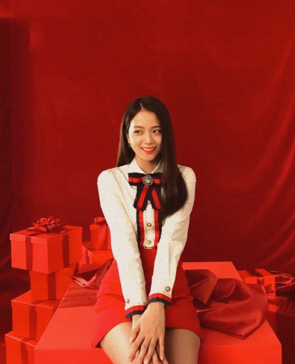 Tạm biệt 2019, Jisoo thay tóc mới gây thương nhớ cực mạnh - Hình 1