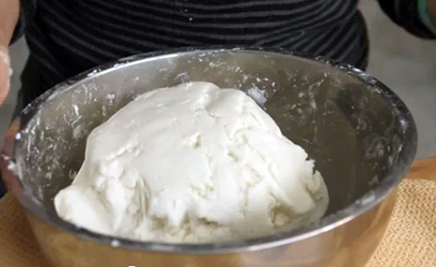 Cách làm bánh rán đơn giản từ bột mì - Hình 3