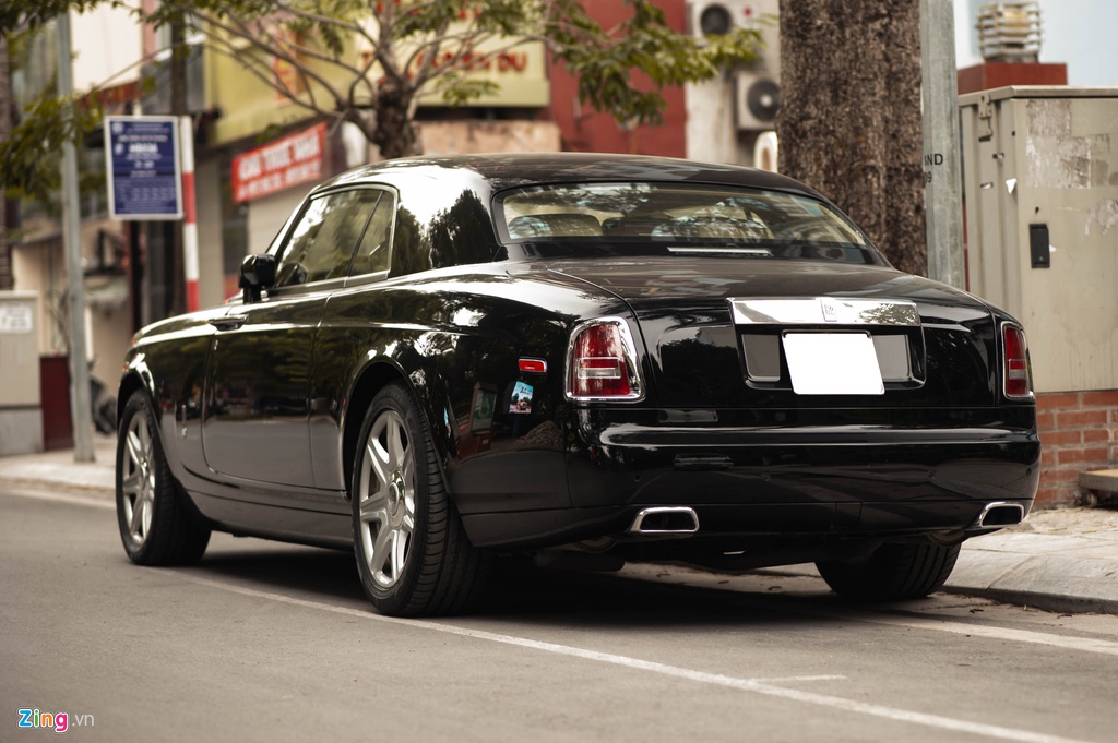 2016 RollsRoyce Phantom Coupe Review Trims Specs Price New Interior  Features Exterior Design and Specifications  CarBuzz