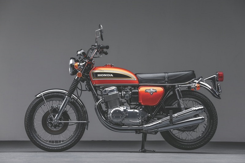 Chiếc xe máy đầu tiên của Yamaha ra đời khi nào