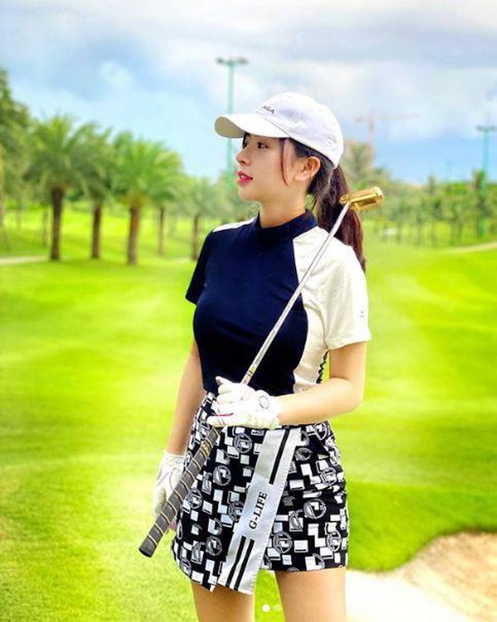 Hotgirl Hà Thành khiến cả sân golf dán mắt vì body nuột nà - Hình 5