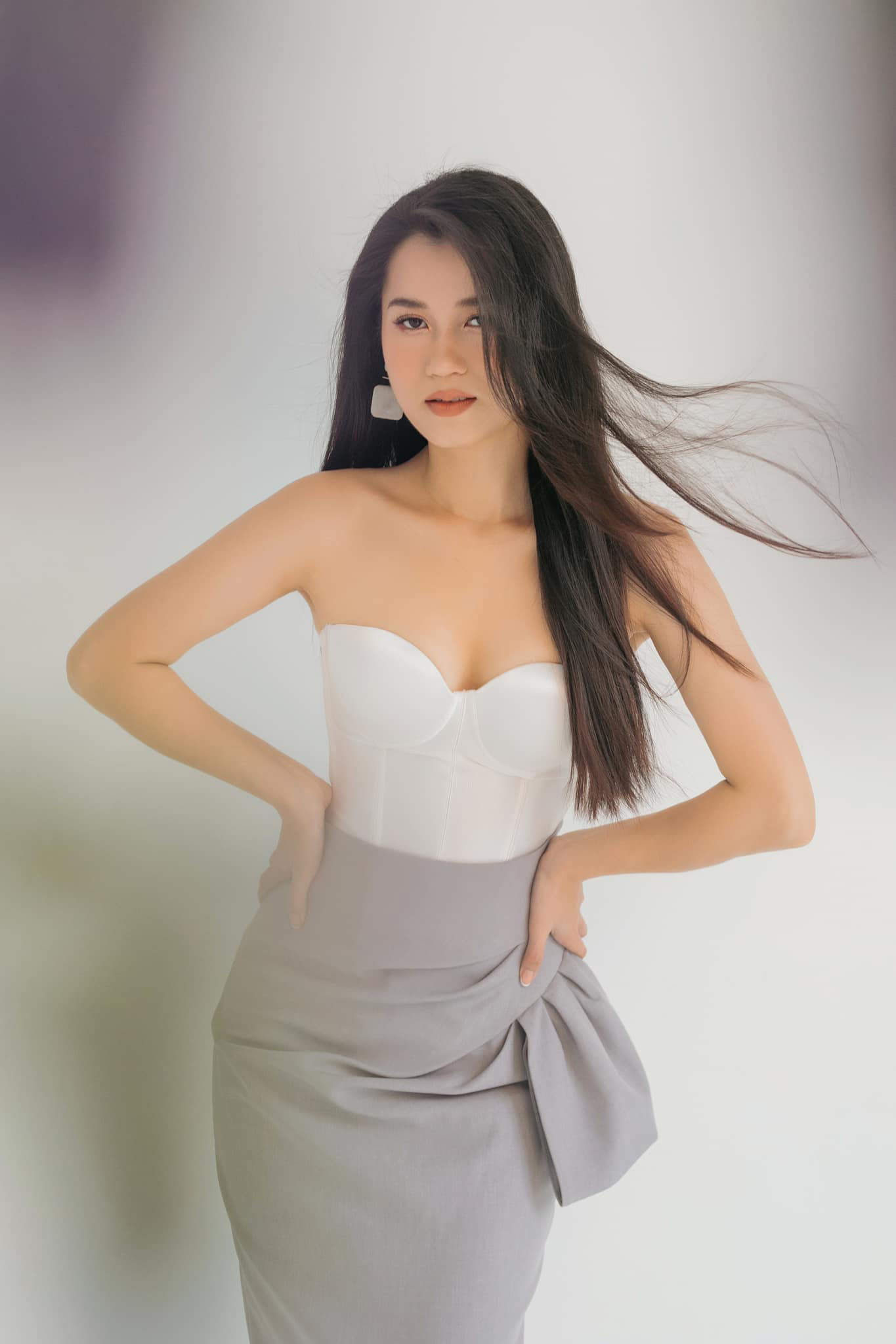 Ảnh hậu trường của Quỳnh Kool, Hồng Diễm và NSND Thu Hà - Hình 7