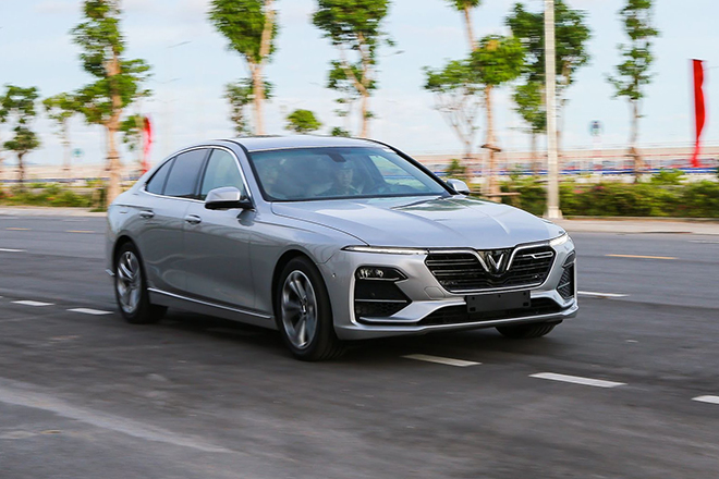 Bảng giá xe VinFast Lux A2.0 lăn bánh tháng 10/2020 - Hình 9