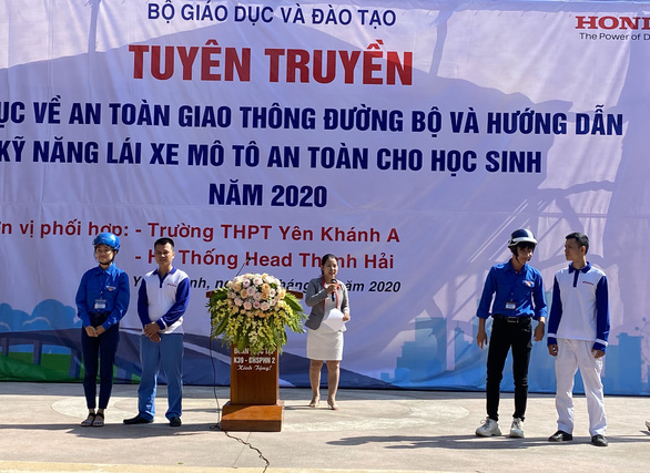 Bộ GD-ĐT khen quán quân Olympia 2020 Nguyễn Thị Thu Hằng - Hình 2