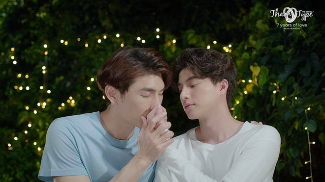 Cặp đam mỹ TharnType 2 hết hôn lại áp sát nhau ở loạt ảnh mới, chốt luôn ngày tung teaser tận 500 năm sau? - Hình 4