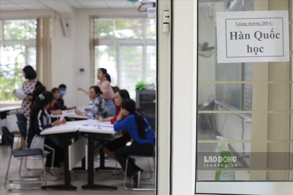 Dàn nữ sinh đạt 30/30 điểm xinh tươi trong ngày nhập học - Hình 4