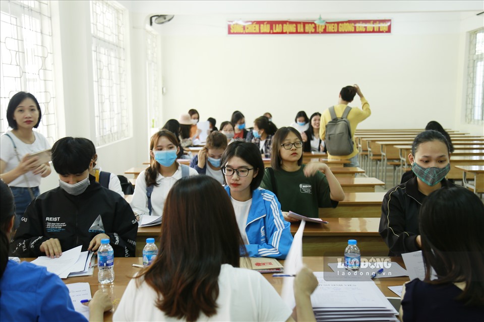 Dàn nữ sinh đạt 30/30 điểm xinh tươi trong ngày nhập học - Hình 9