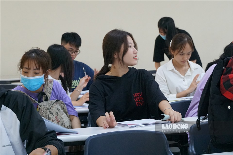 Dàn nữ sinh đạt 30/30 điểm xinh tươi trong ngày nhập học - Hình 7