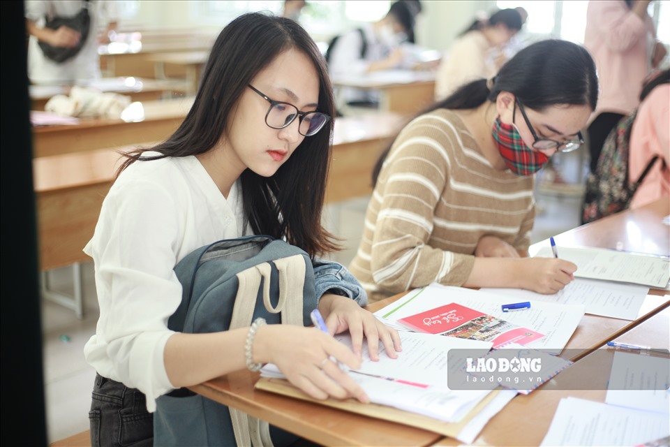 Dàn nữ sinh đạt 30/30 điểm xinh tươi trong ngày nhập học - Hình 5