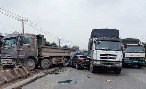 Đồng Nai: Tai nạn liên hoàn, Quốc lộ 51 ùn tắc kéo dài - Hình 1