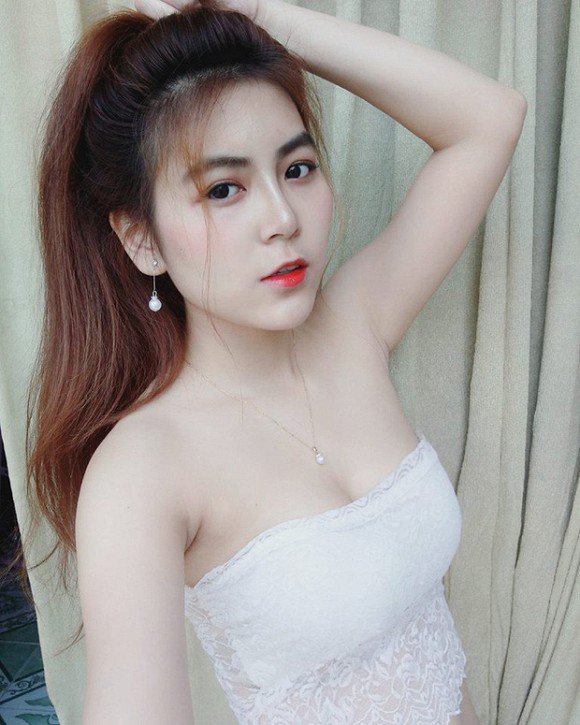 Không riêng Âu Hà My, hội cô giáo hot nhất MXH cũng chuộng mặc gợi cảm khoe body bốc lửa - Hình 32