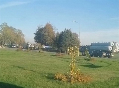 Nga đưa hệ thống phòng không S-400 Triumf tới Belarus - Hình 1