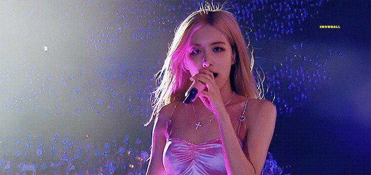 2 fancam huyền thoại của Rosé (BLACKPINK): Kho.e bod.y đỉnh cao ở Nhật nhưng đến Coachella mới đạt đẳng cấp nữ thần - Hình 8