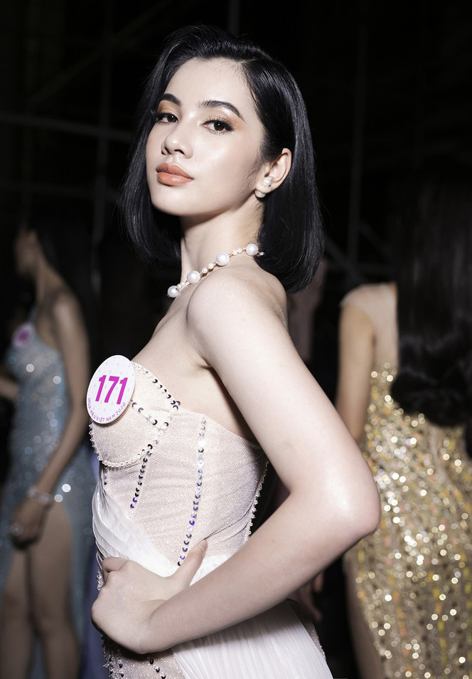 Thí sinh 18 tuổi được khen có gương mặt đẹp nhất Hoa hậu Việt Nam 2020 - Hình 3