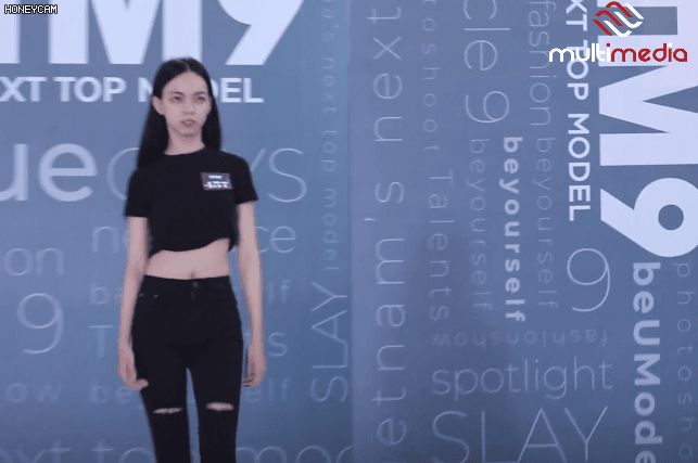 Những phát ngôn xéo xắt của Nam Trung tại Vietnams Next Top Model 2020: Người khen hài hước, kẻ ném đá vì quá chua ngoa - Hình 1