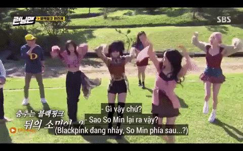 Những lần Jeon So Min chiếm sóng, bạo lực với loạt khách mời: Từ nắm tóc nữ idol kéo lê xềnh xệch đến đạp mạnh BLACKPINK - Hình 11