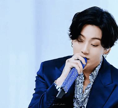 Hoàng tử rợi lệ mới của showbiz Hàn, Jungkook nên đi đóng phim thôi - Hình 1