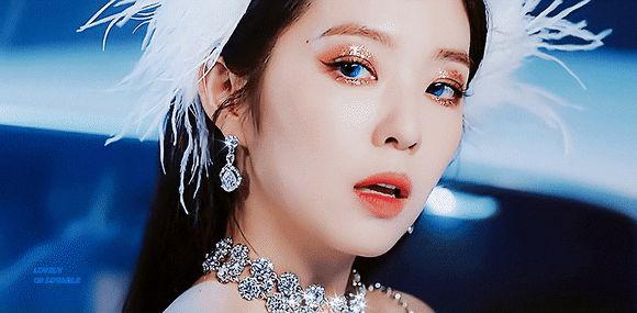 Chưa hết phốt: Irene bị soi thái độ khó chịu với thành viên Red Velvet, lườm Joy - Wendy như dao cau liếc vào mỏm đá - Hình 9