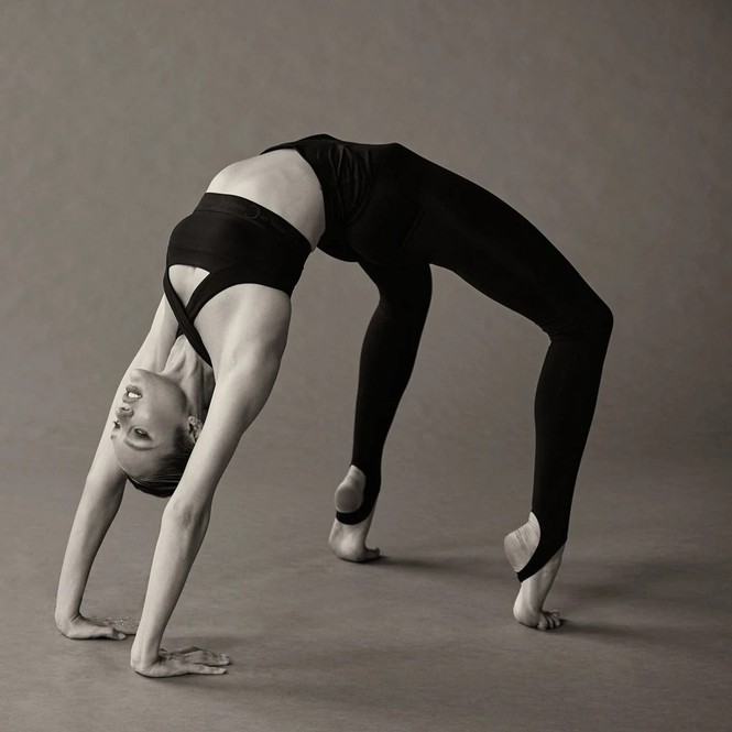 Mỹ nhân nội y Candice Swanepoel dáng đẹp tuyệt mỹ trên sàn múa ba lê - Hình 14