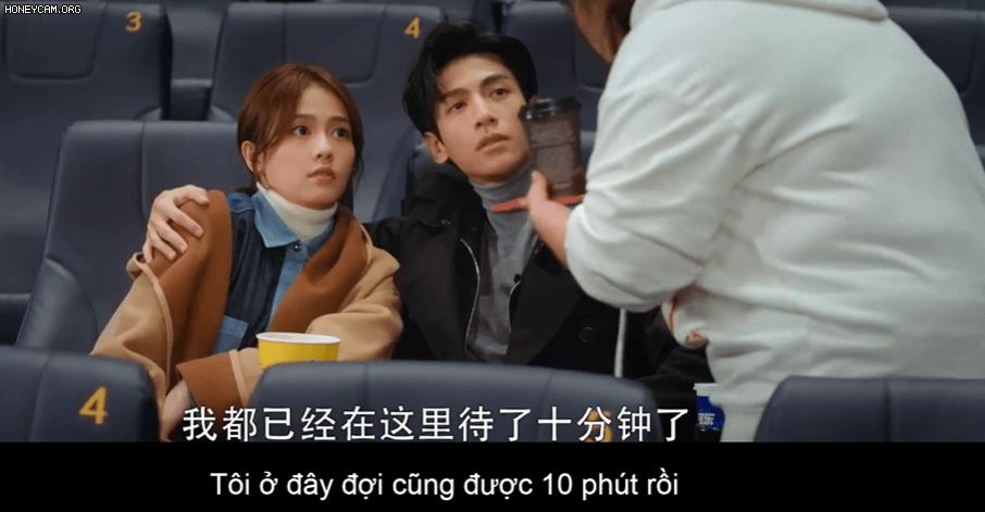 Tiết kiệm như ekip Nửa Đường Mật Nửa Đau Thương: Để trợ lý diễn viên đóng cameo, có cả thoại xịn cà khịa cặp đôi chính hẳn hoi luôn - Hình 5