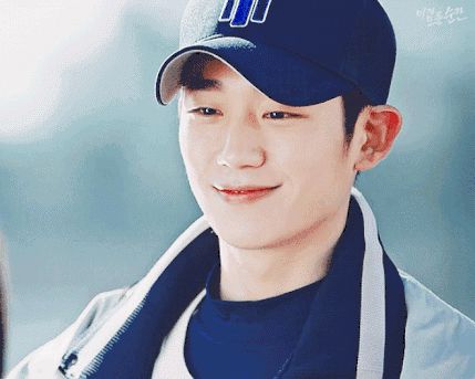 Jung Hae In - Tình màn ảnh đầu tiên của Jisoo (BLACKPINK): Cực phẩm visual, dính tin đồn hẹn hò từ Son Ye Jin đến Kim Go Eun - Hình 5