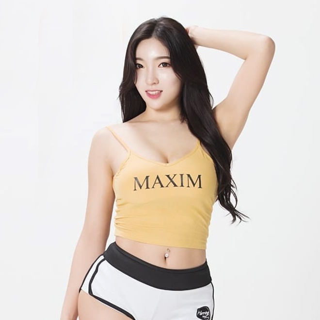 Nữ người mẫu Hàn Quốc có thân hình đầy đặn - Hình 2