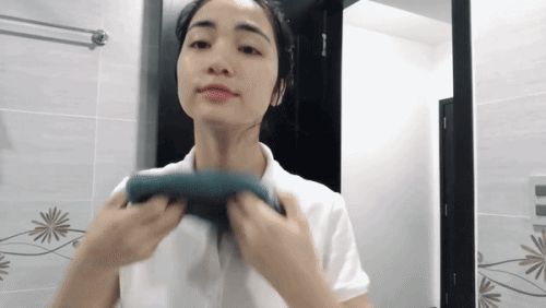 Học Hòa Minzy cách đuổi sạch mụn nhờ skincare hơn 1 tiếng mỗi ngày - Hình 8