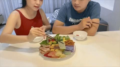 Ăn thử bún đậu mắm tôm phiên bản... cầu vồng: 10 điểm ngoại hình, 9 điểm healthy còn hương vị mỗi người một ý - Hình 10