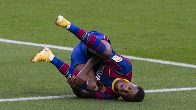 Barca thay SAO 400 triệu euro bị đau, gây sốc đón Kagawa trợ chiến Messi - Hình 1