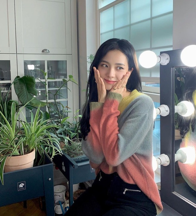 BlackPink chuộng mặc áo len đổi màu - Hình 3