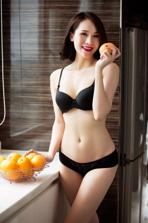 Chơi trội diện bikini 2 mảnh, 10X nổi bần bật giữa dàn thí sinh Hoa hậu Việt Nam 2020 - Hình 11