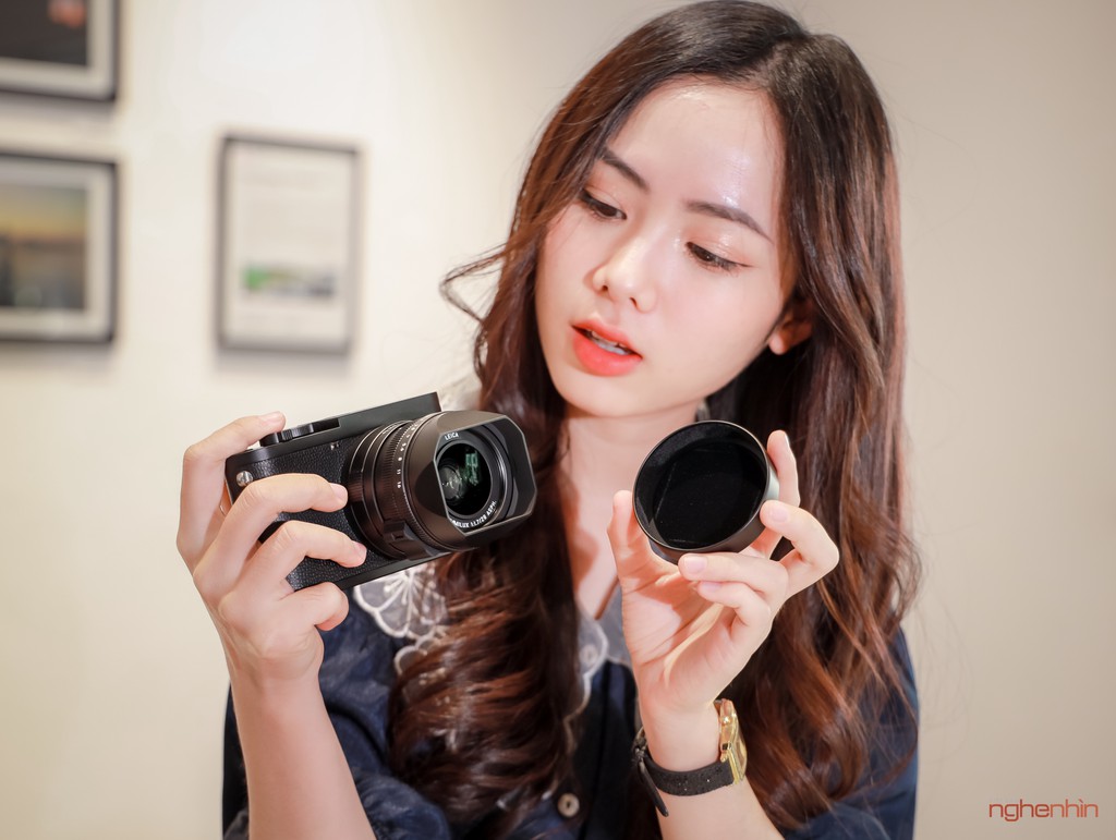 Khui hộp Leica Q2 Monochrom tại Việt Nam giá 155 triệu - Hình 8