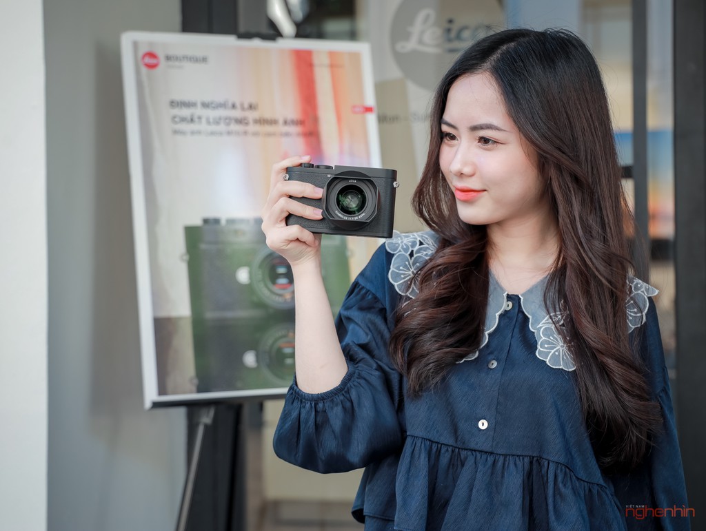 Khui hộp Leica Q2 Monochrom tại Việt Nam giá 155 triệu - Hình 23