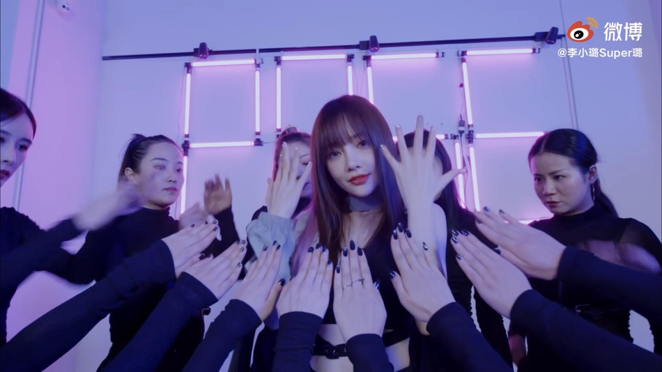 Người đẹp cắm sừng Lý Tiểu Lộ bị chỉ trích mặt dày khi tung MV tái xuất showbiz - Hình 1